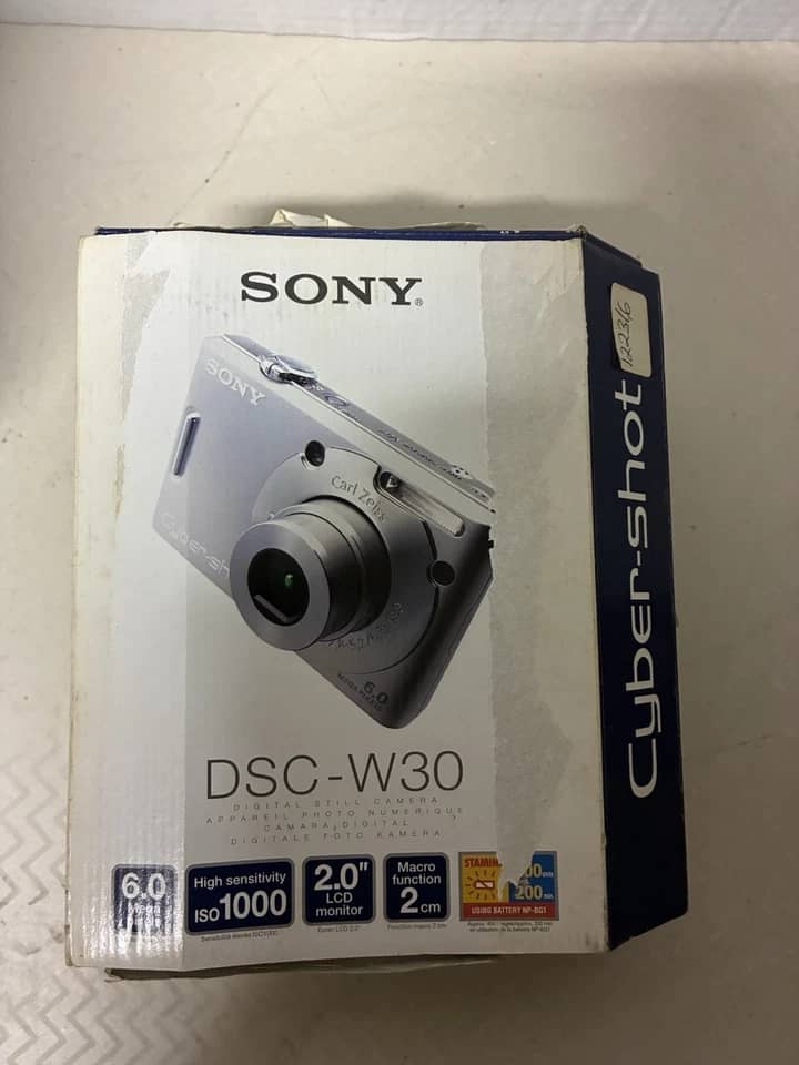 Sony Cyber-shot DSC-W30 Digital Cameras Silver New Body Only