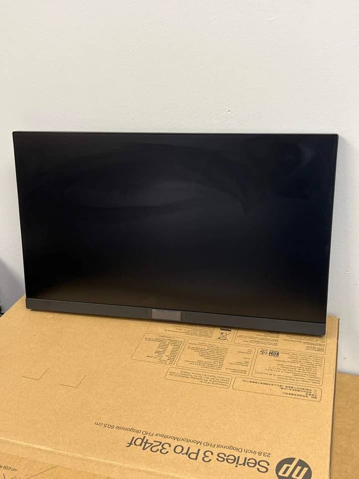 HP 324pf Monitors