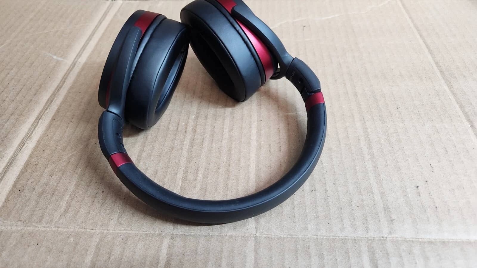 Sennheiser HD 458BT Headphones & Earbuds Black New
