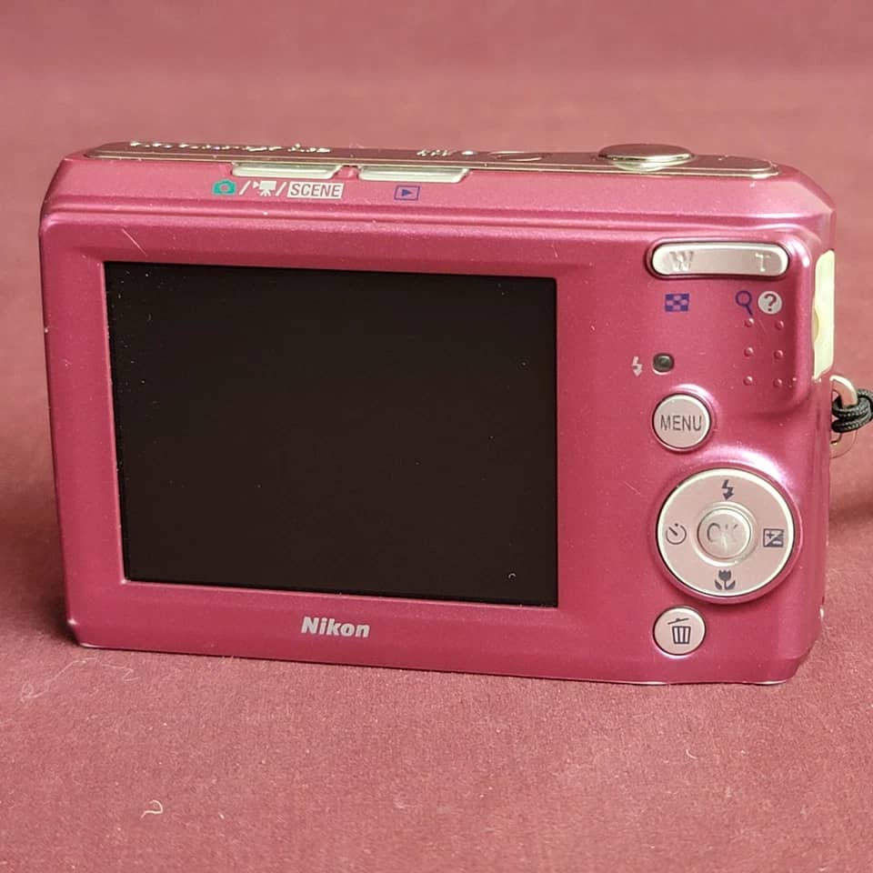 Nikon COOLPIX L19 Digital Cameras Silver Used - Good Body Only