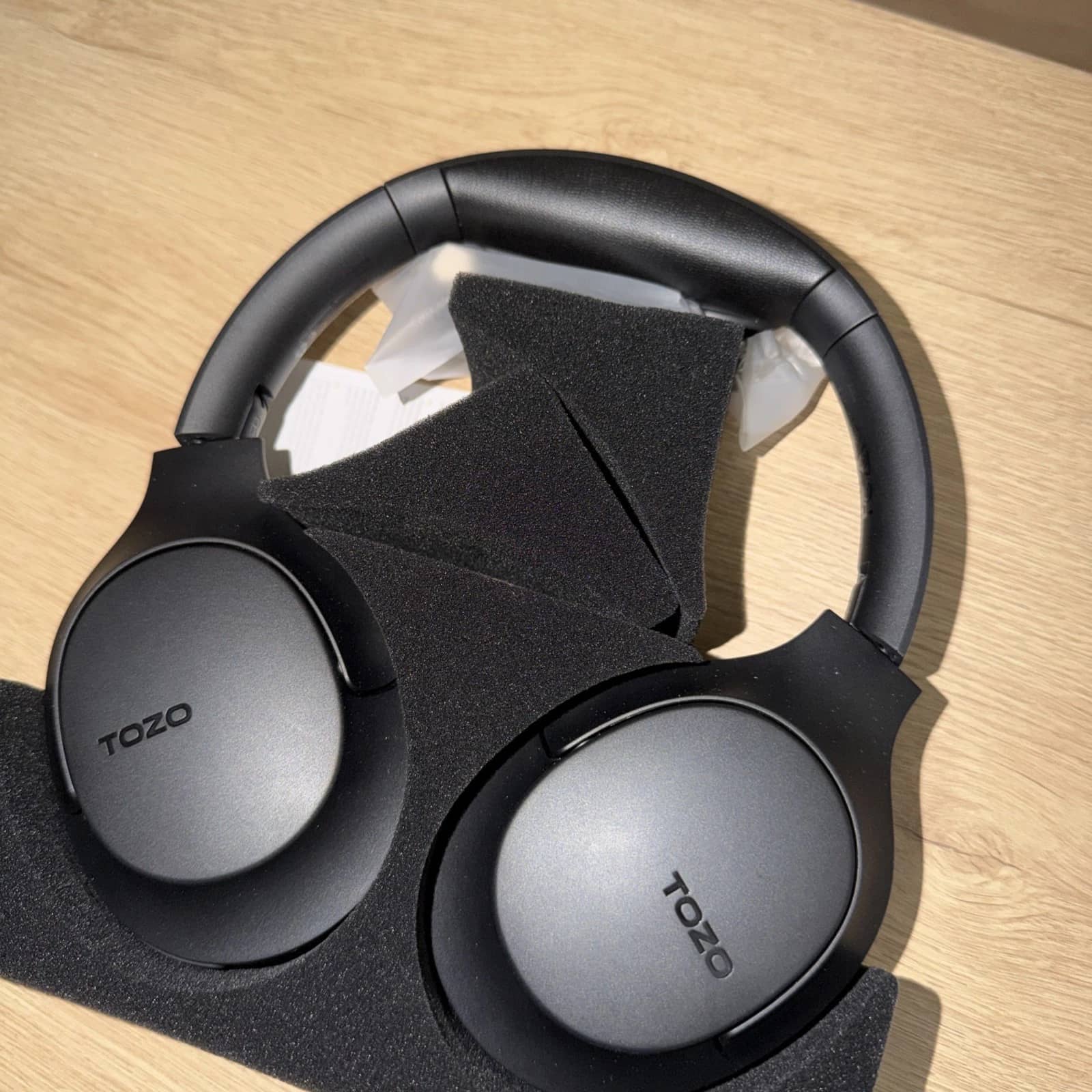 TOZO HA1 Headphones & Earbuds Black New