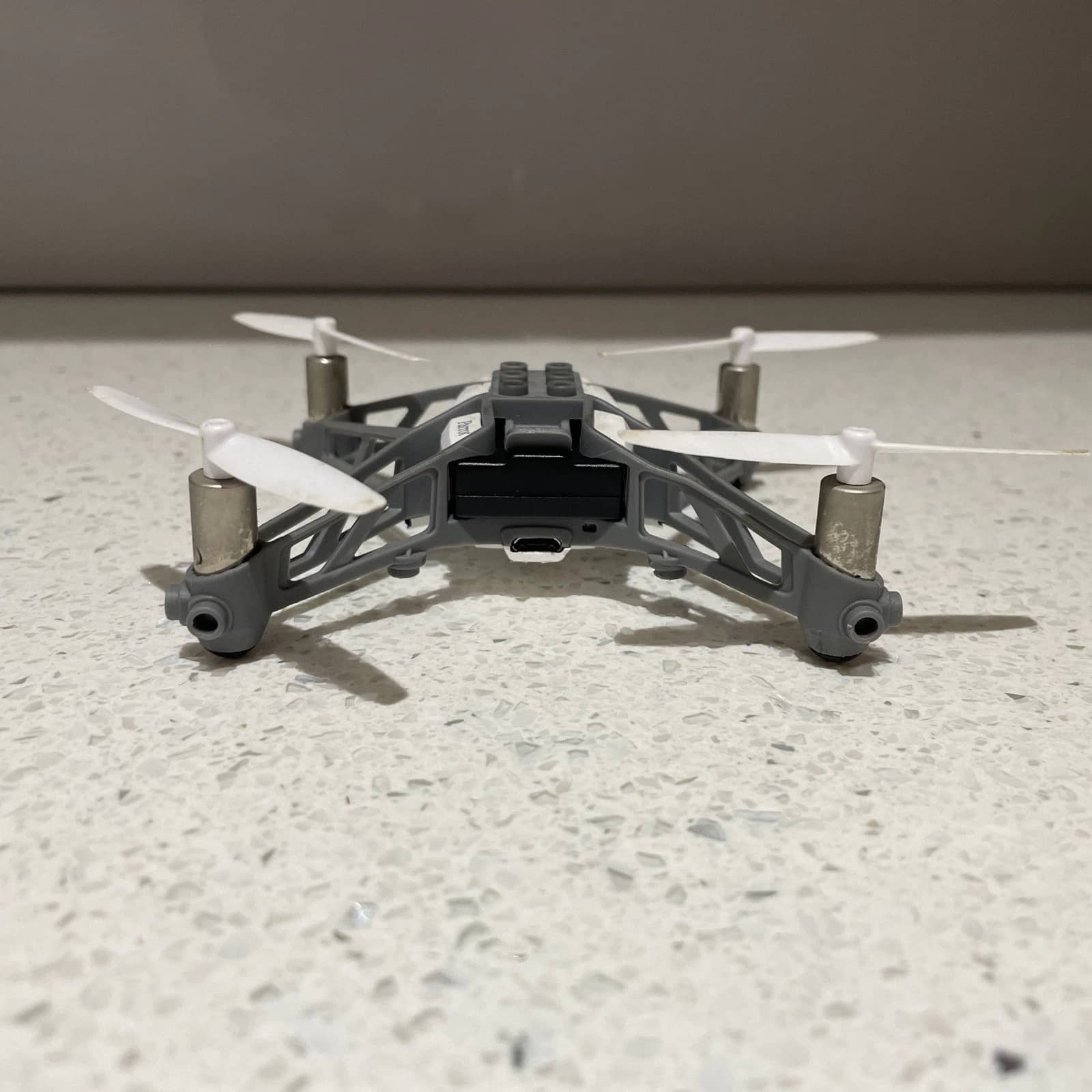 Parrot Airborne Quadcopters & Multirotors New