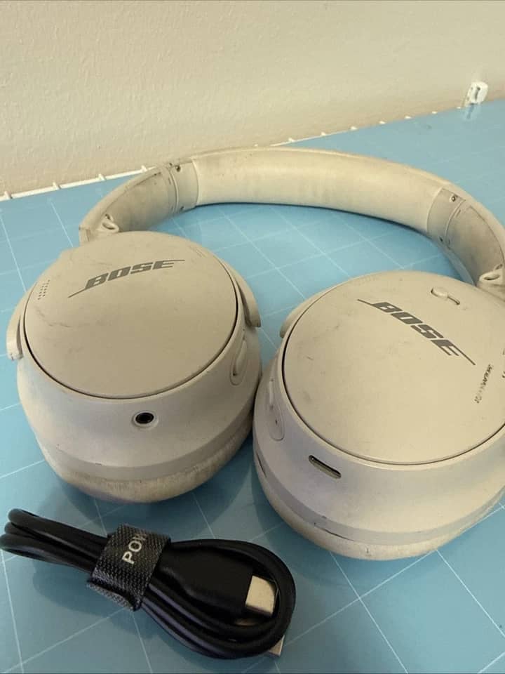 Bose QuietComfort 45 Headphones & Earbuds 