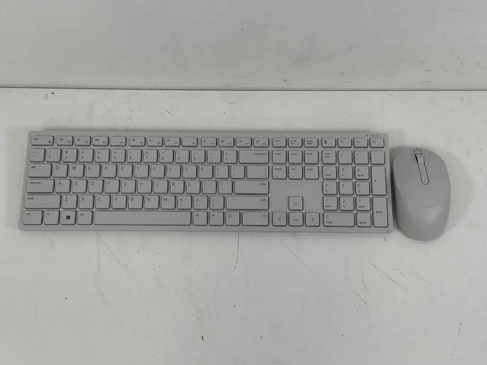 Dell EC24250 Computers New
