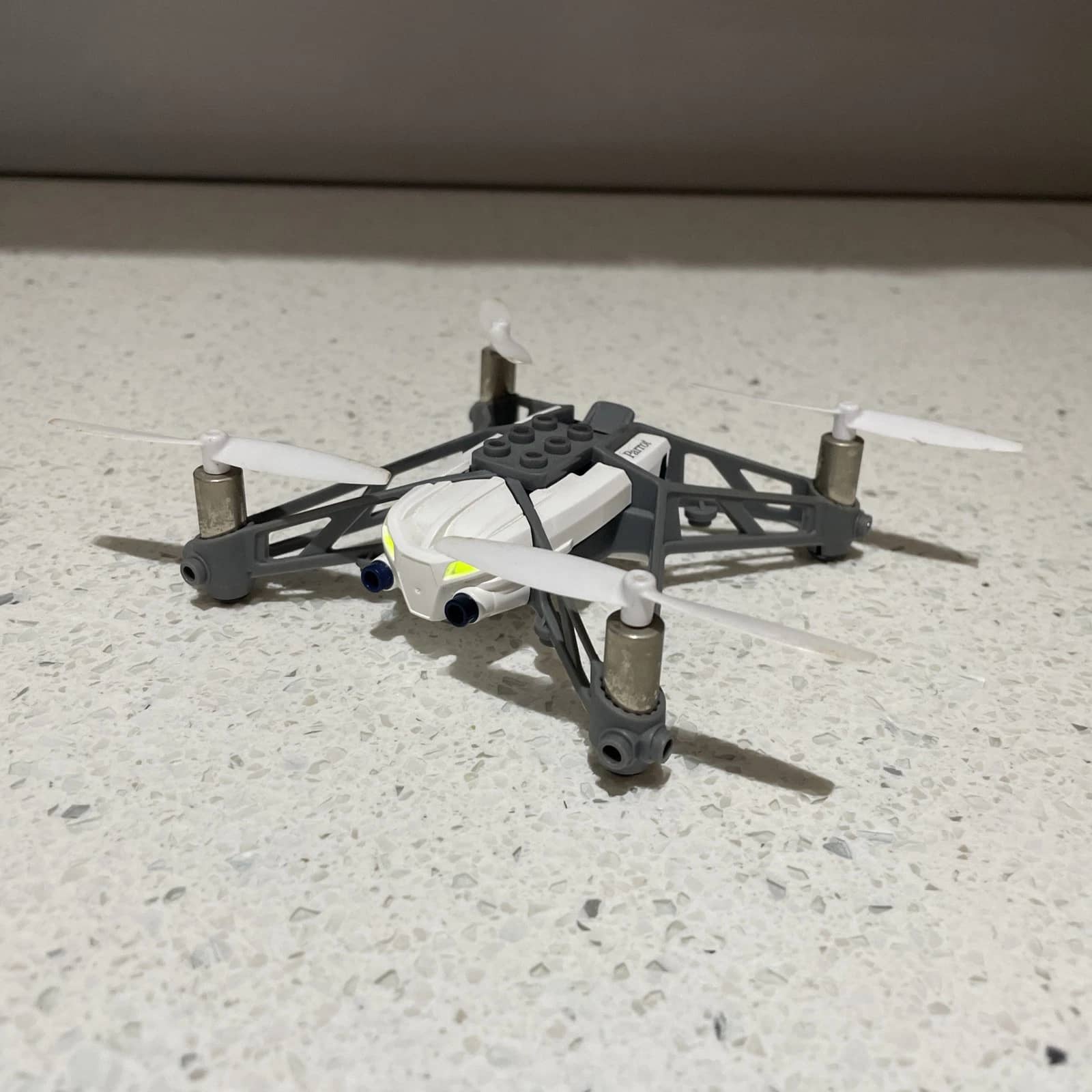 Parrot Airborne Quadcopters & Multirotors New