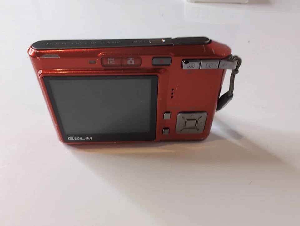 Casio Exilim EX-Z60 Digital Cameras Silver New Body Only
