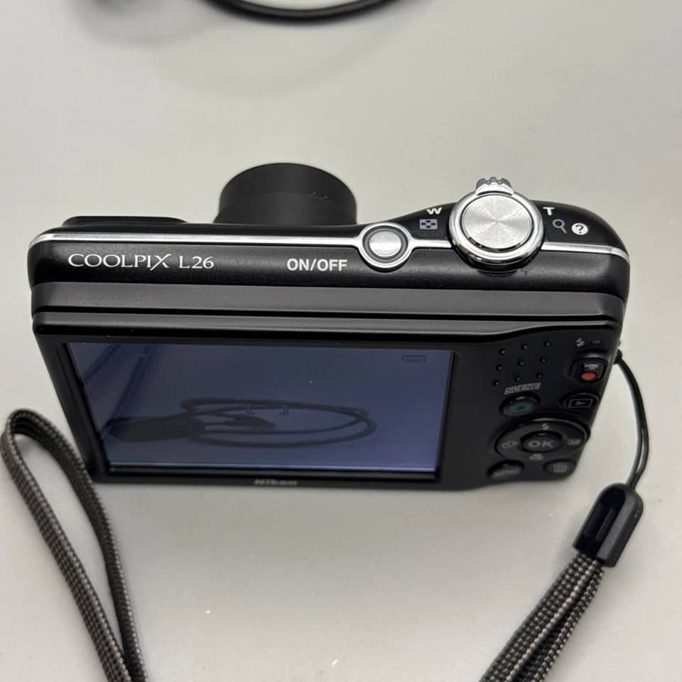 Nikon COOLPIX L26 Digital Cameras Red New Body Only