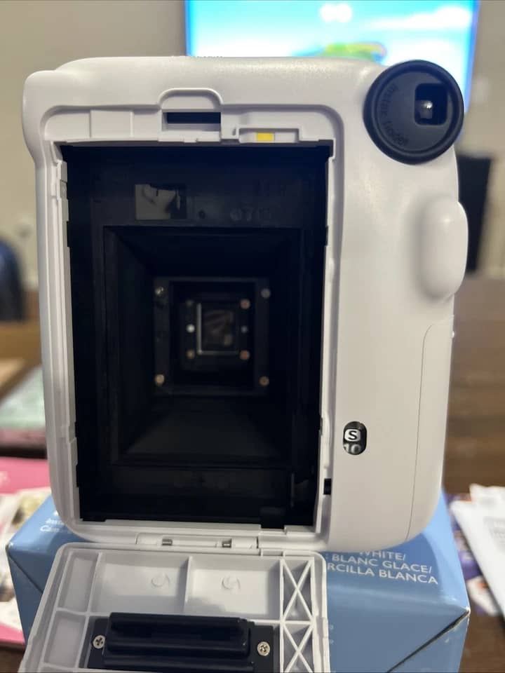 Fujifilm INSTAX mini 12 Digital Cameras Purple New Body Only