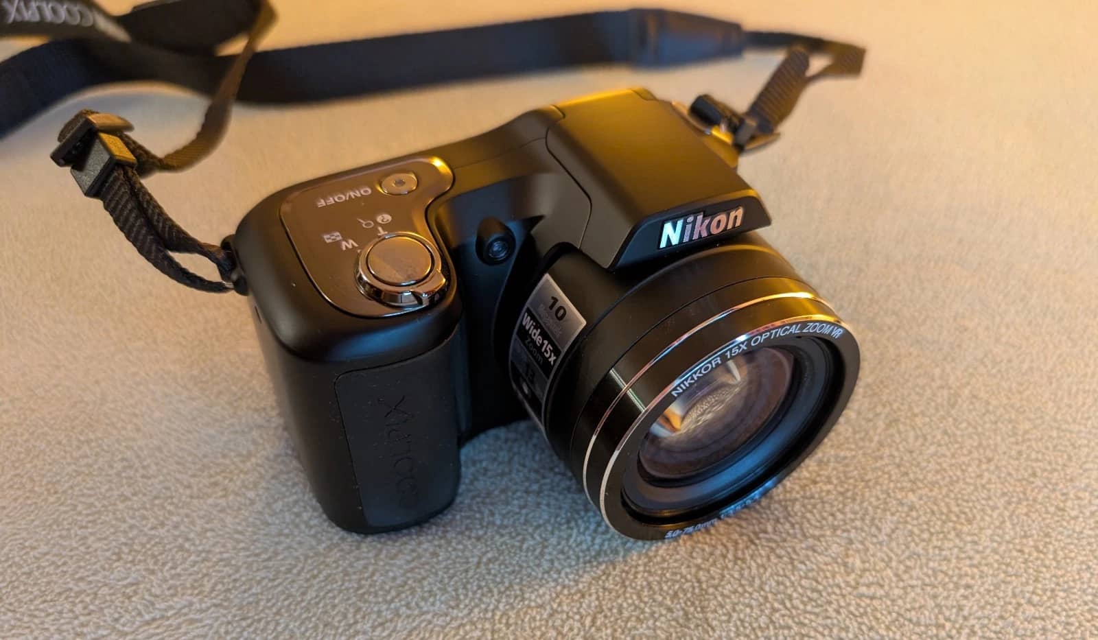 Nikon COOLPIX L100 Digital Cameras Black New Body Only