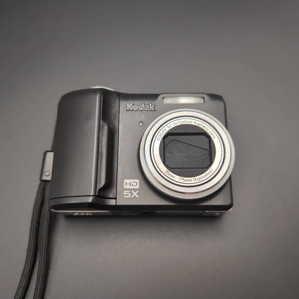Kodak EasyShare Z1485 IS Digital Cameras Blue Used - Good Body Only
