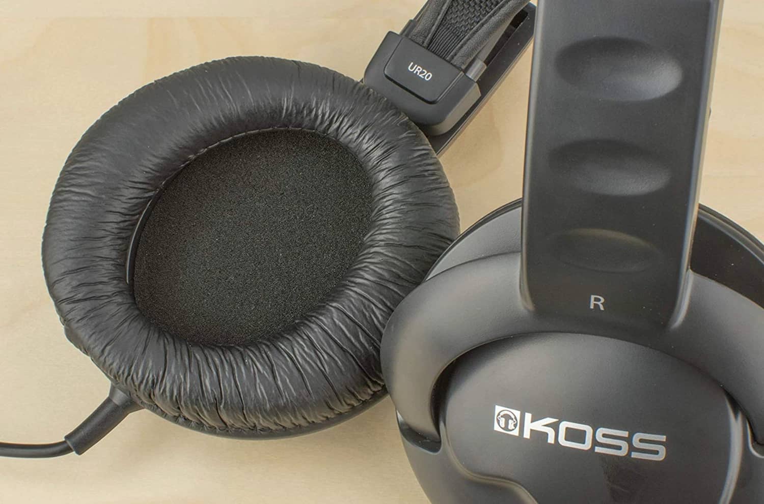 Koss UR-20 Headphones & Earbuds Black New