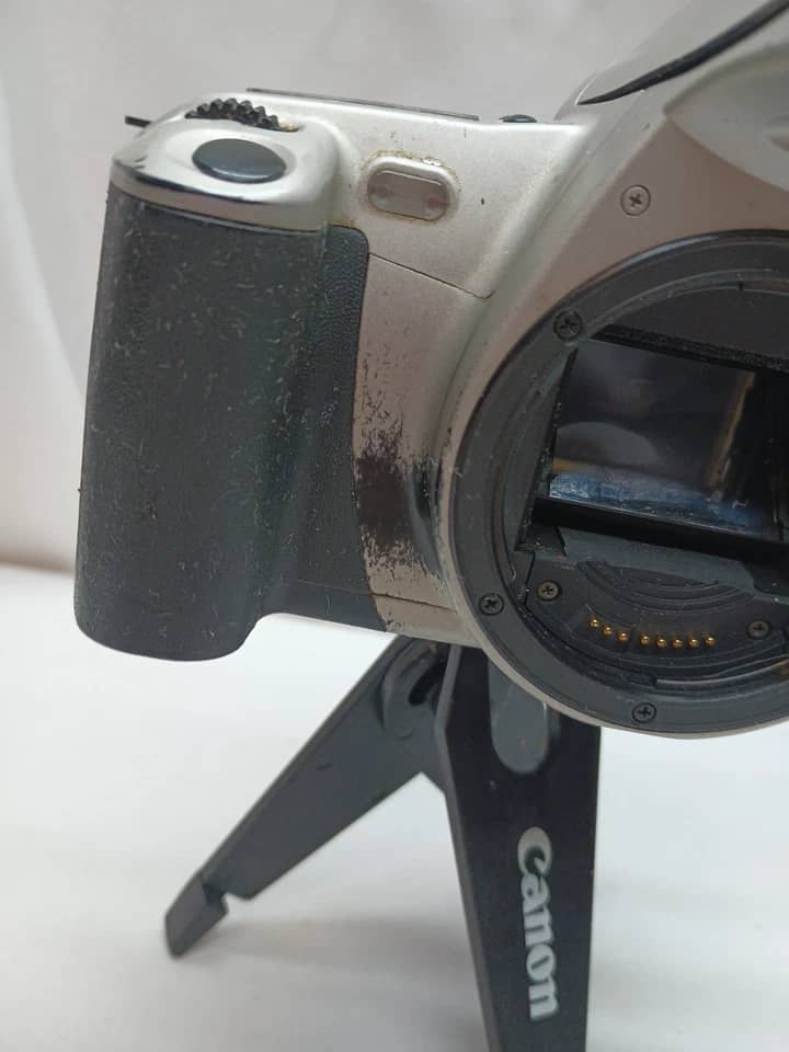 Canon EOS 2000D Digital Cameras