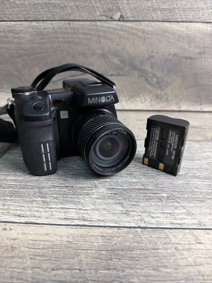 Minolta DiMAGE A1 Digital Cameras Black For parts or not working