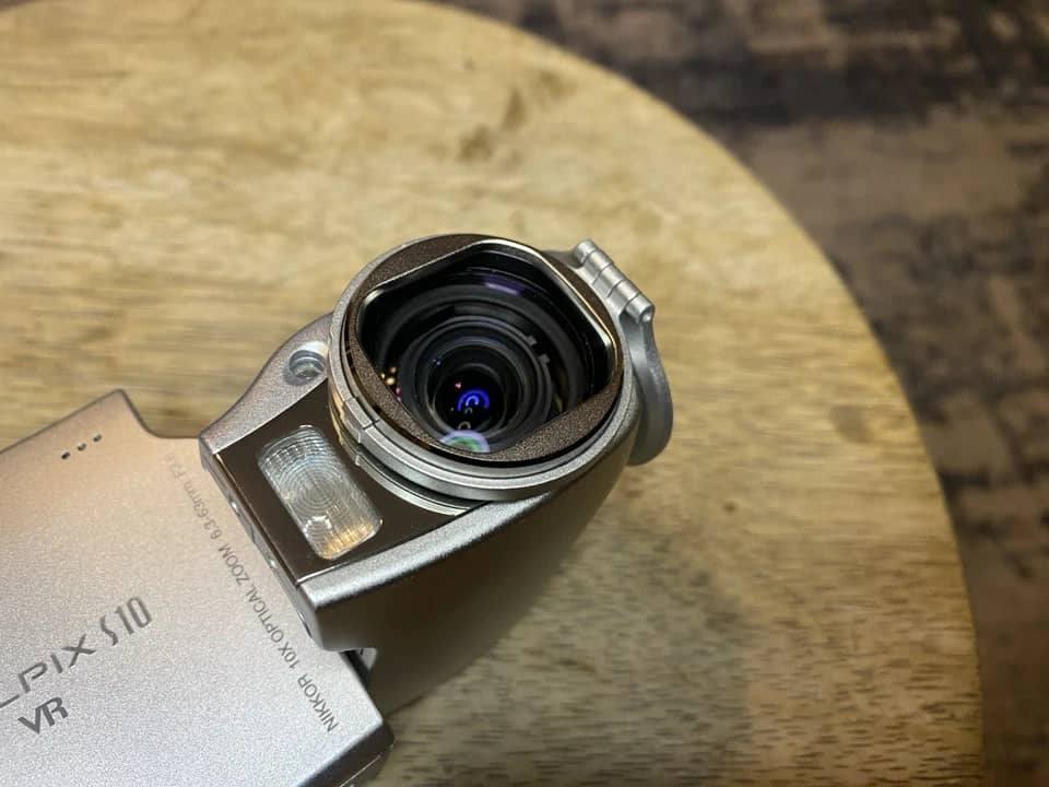 Nikon COOLPIX S10 Digital Cameras Silver New Body Only