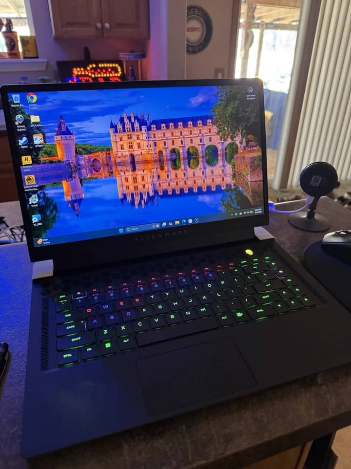 Dell Alienware x15 R2 Computers