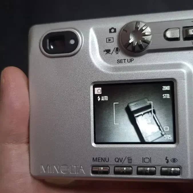 Minolta DiMAGE Xt Digital Cameras