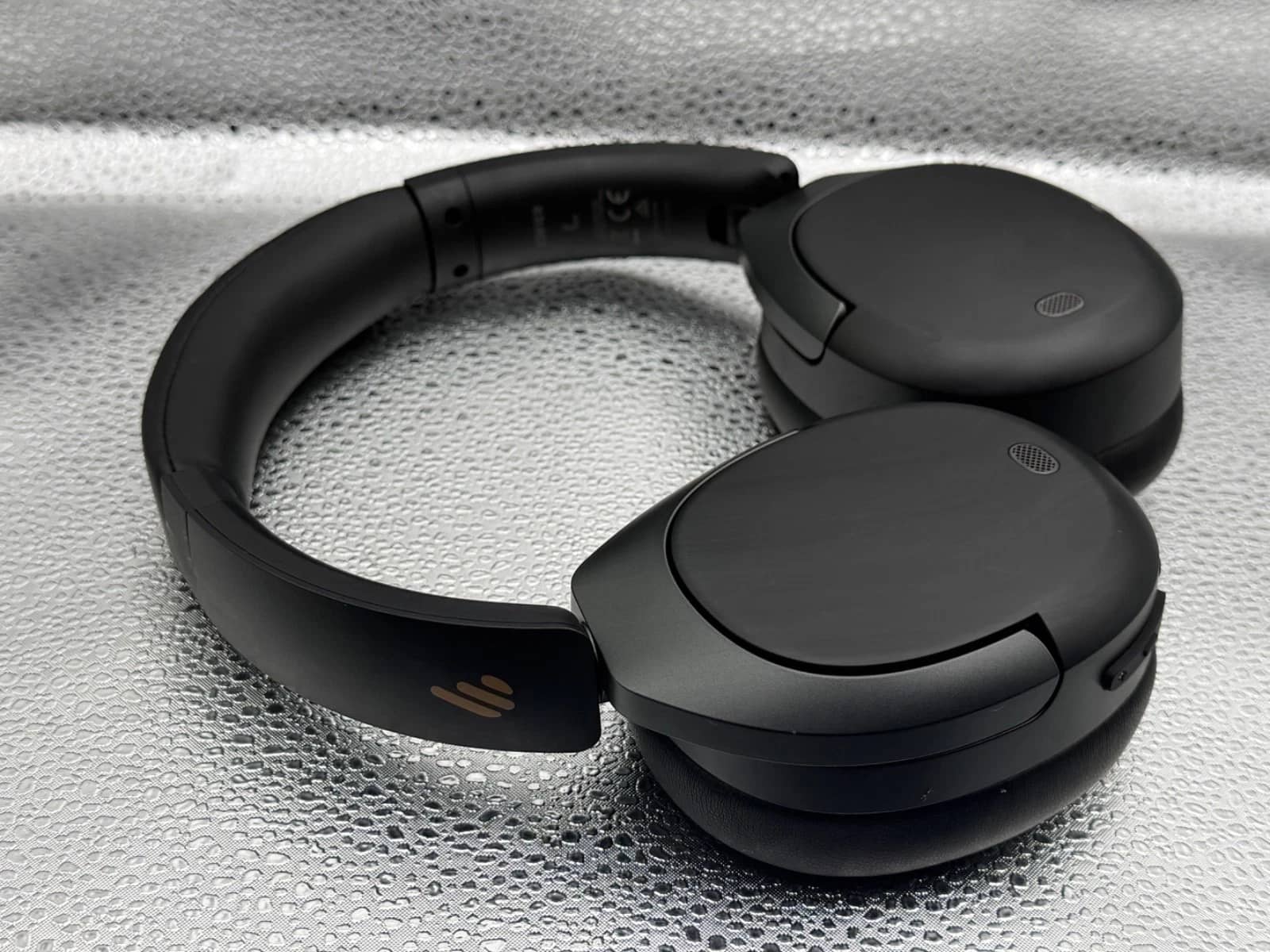 Edifier W830NB Headphones & Earbuds Black New