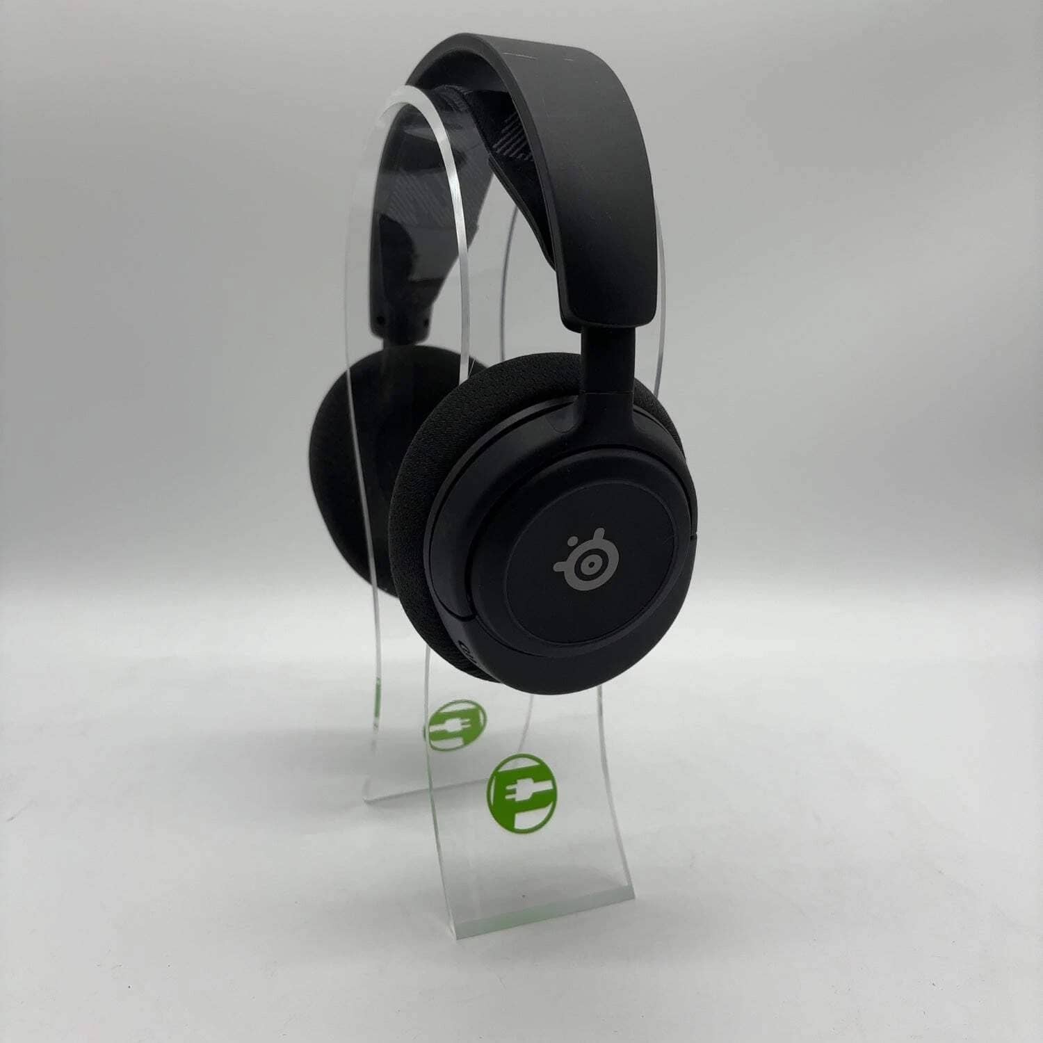 SteelSeries Arctis Nova 3 Headphones & Earbuds Purple New
