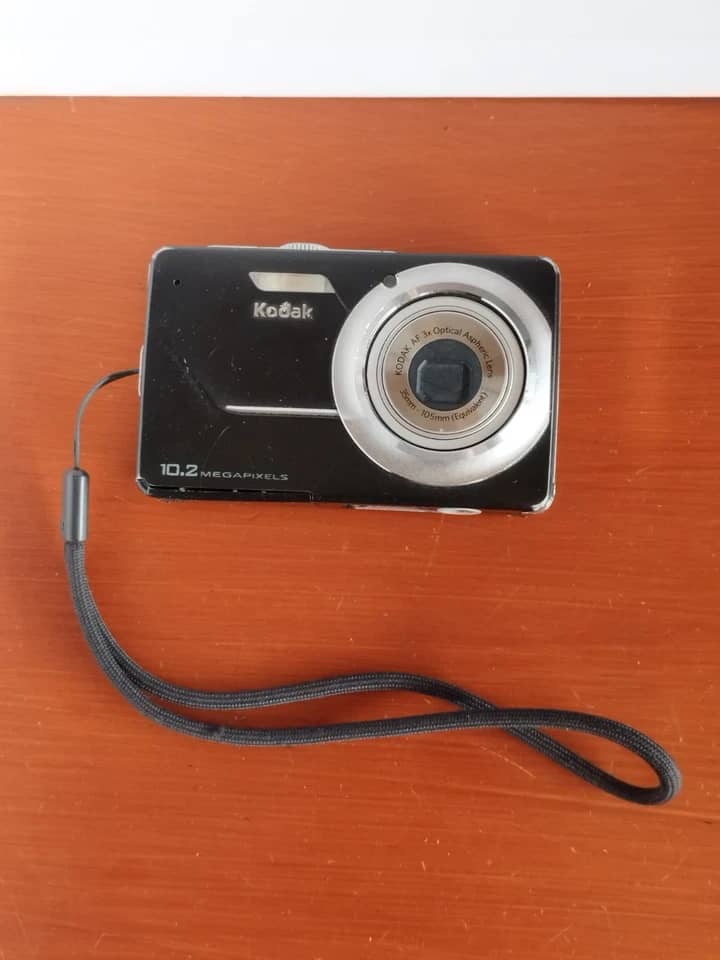 Kodak m340 Digital Cameras Red New Body Only