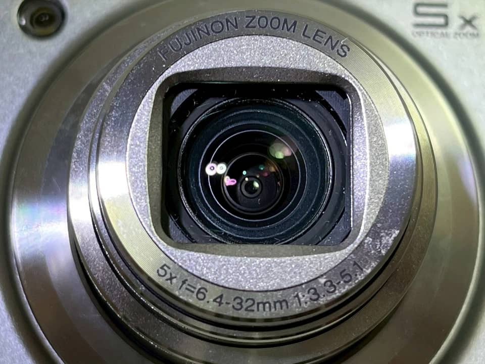 Fujifilm FinePix F100fd Digital Cameras Black Used - Good Body Only