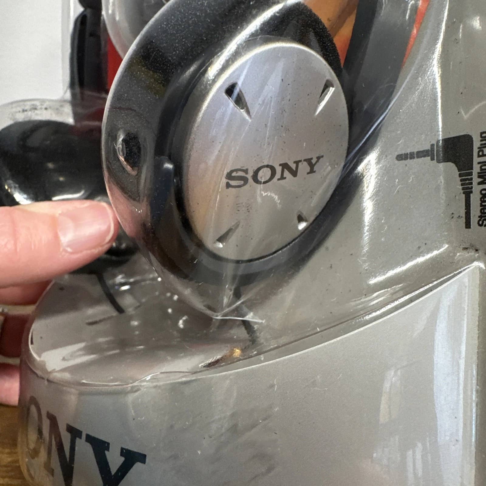 Sony MDR-A110LP Headphones & Earbuds Black New