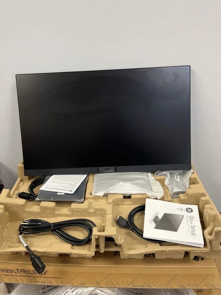HP 324pf Monitors