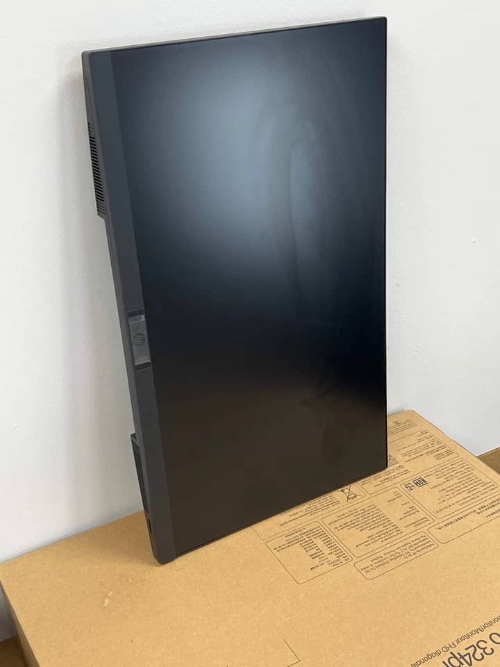 HP 324pf Monitors