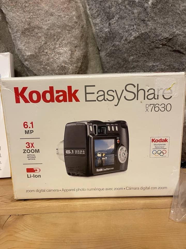Kodak EasyShare DX7630 Digital Cameras Black New Body Only