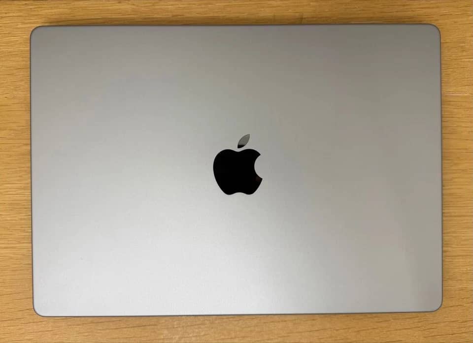 Apple MacBook Pro 14-inch M1 Pro Computers 512GB 16GB Refurbished - Excellent