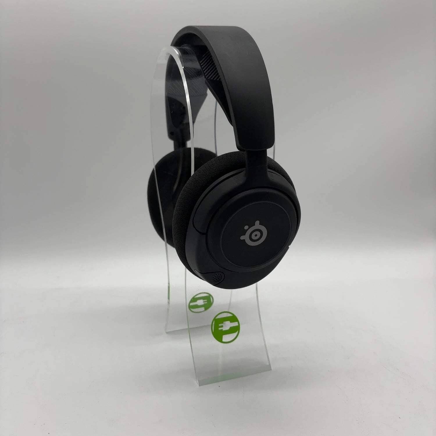 SteelSeries Arctis Nova 3 Headphones & Earbuds Purple New