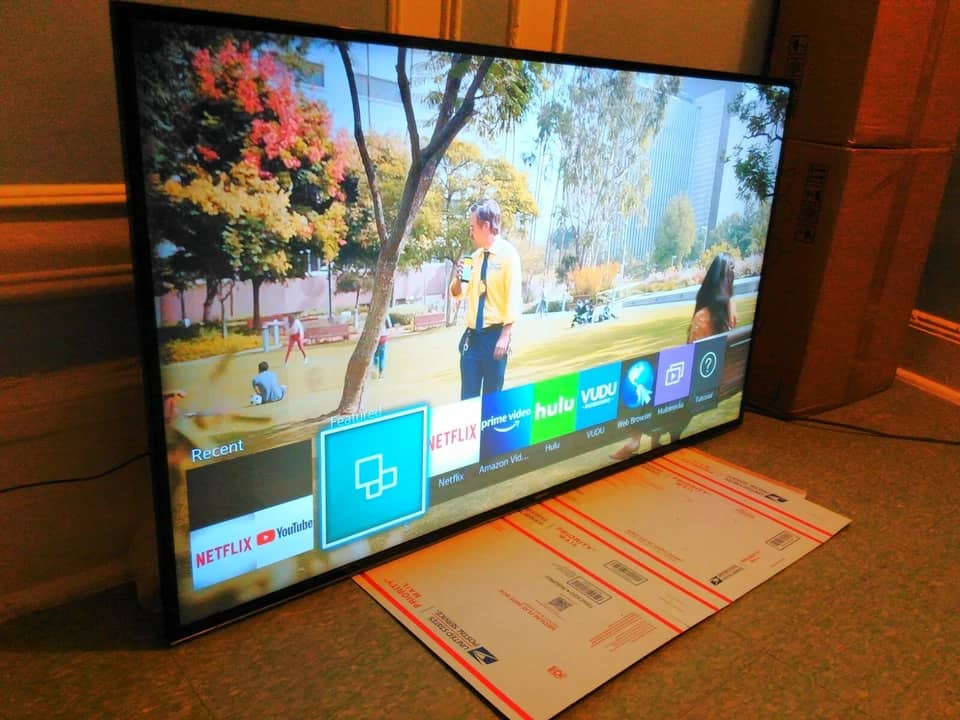 Samsung HU6840 TVs