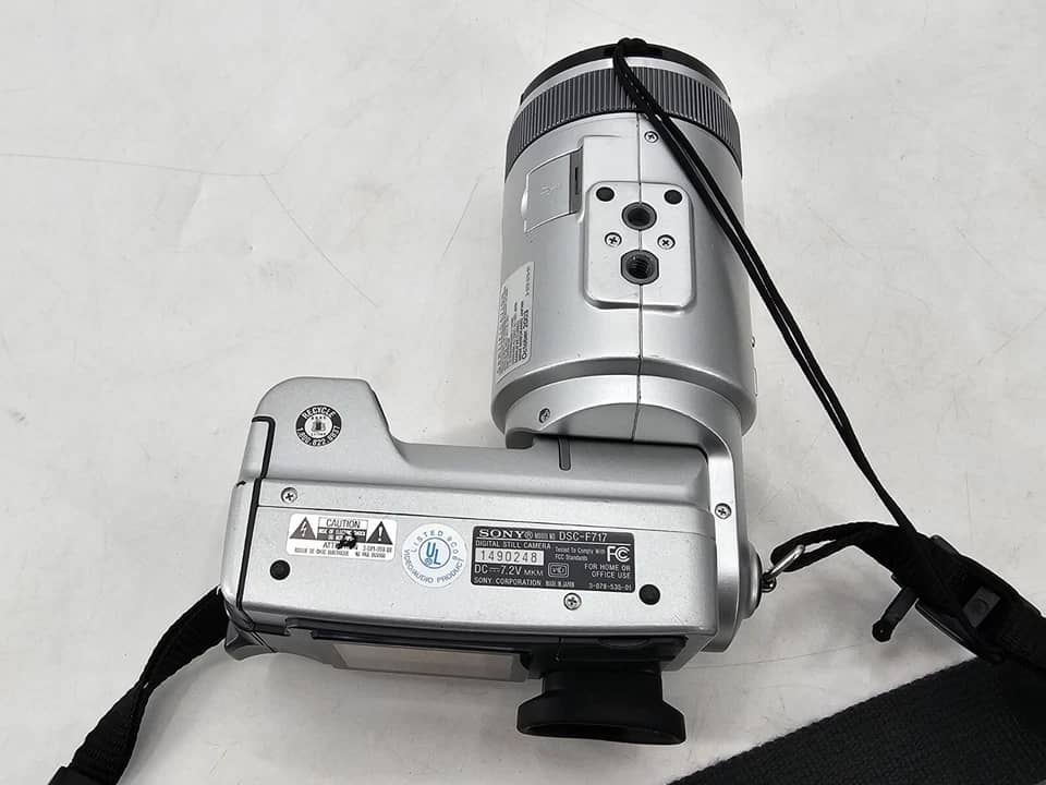 Sony DSC-F717 Digital Cameras Silver New Body Only