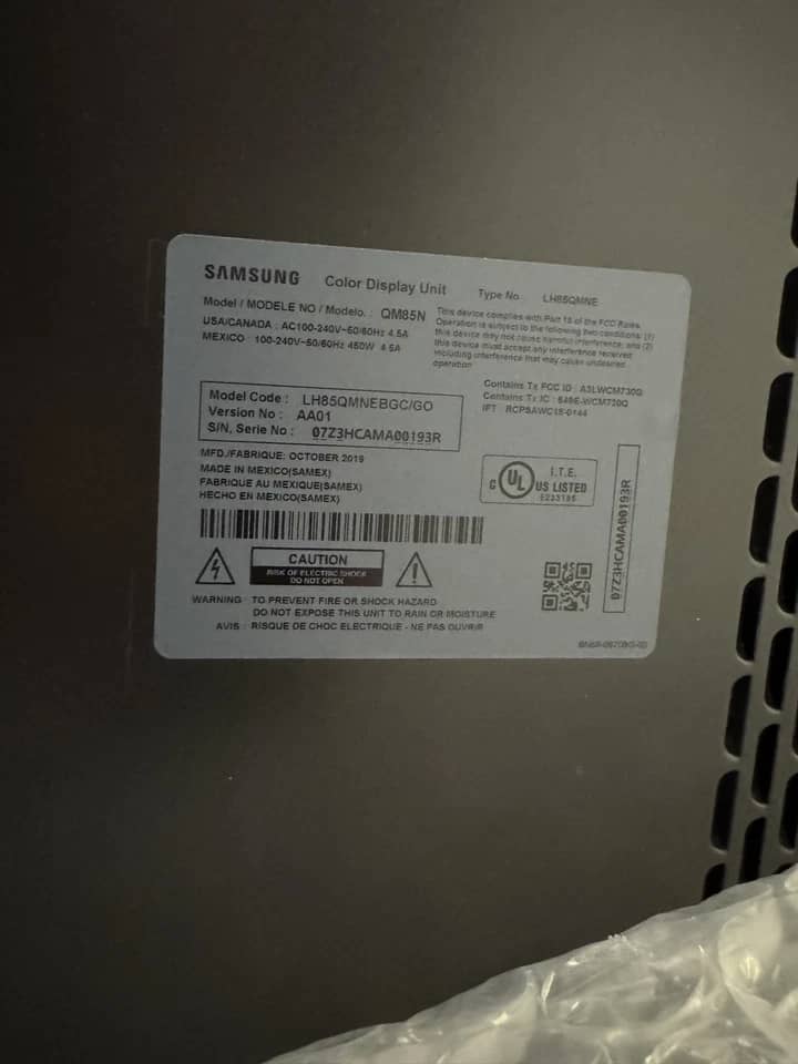 Samsung QM85N Monitors