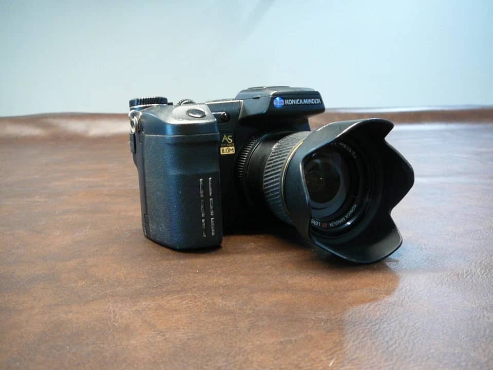Minolta DiMAGE A200 Digital Cameras Black Used - Good