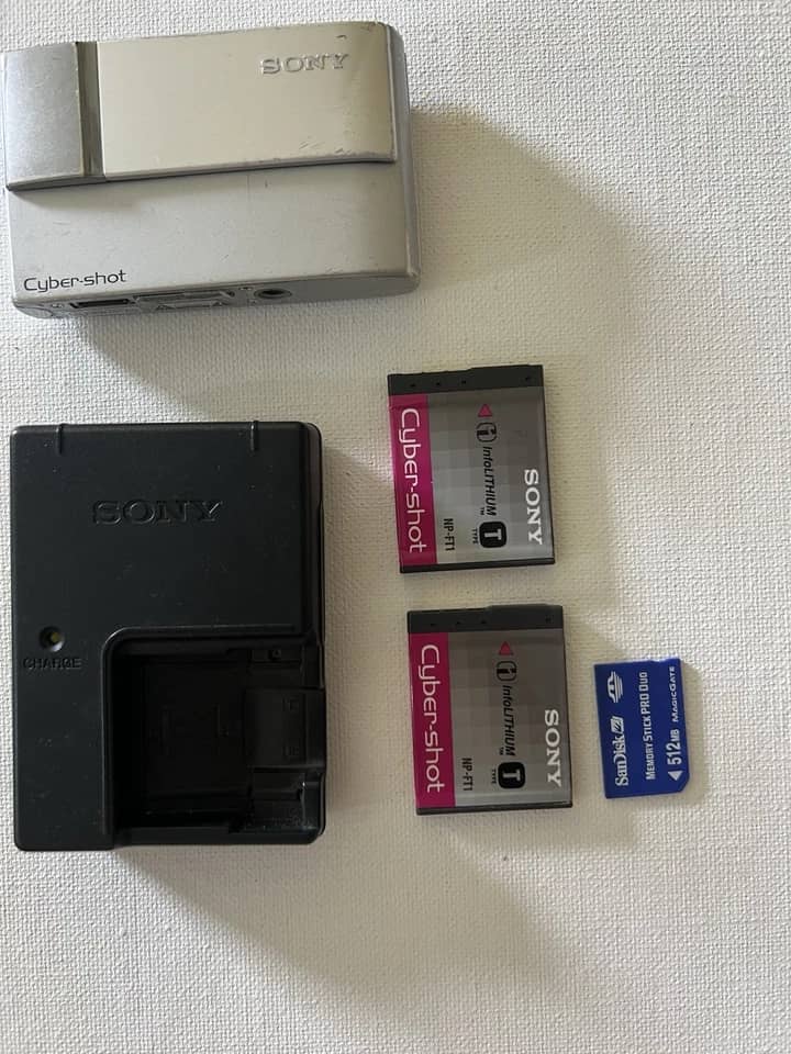 Sony DSC T10 Digital Cameras Black New Body Only