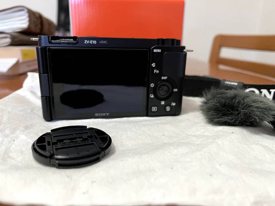 Zoom ZV-E10 Digital Cameras