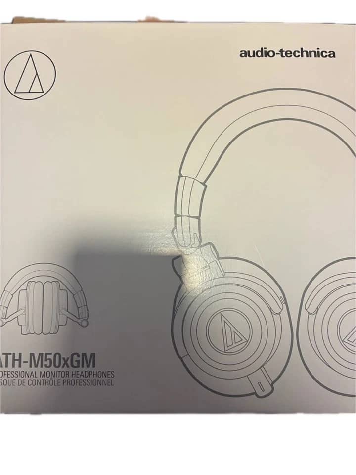 Audio-Technica ATH-M50x Headphones & Earbuds Gray Used - Good