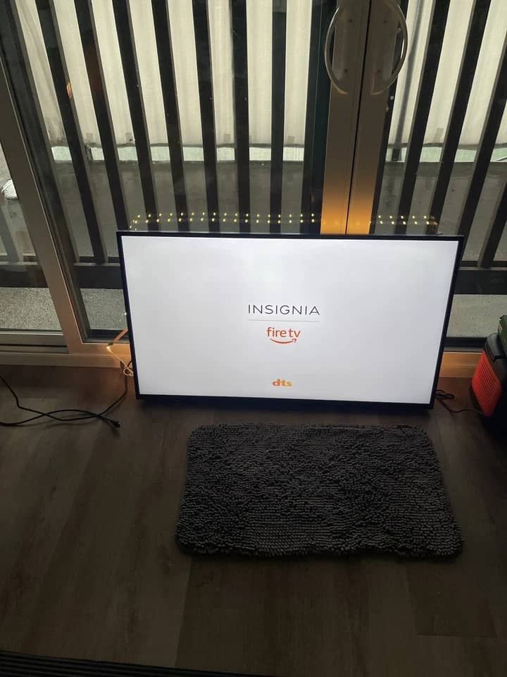 Insignia F501NA26 TVs