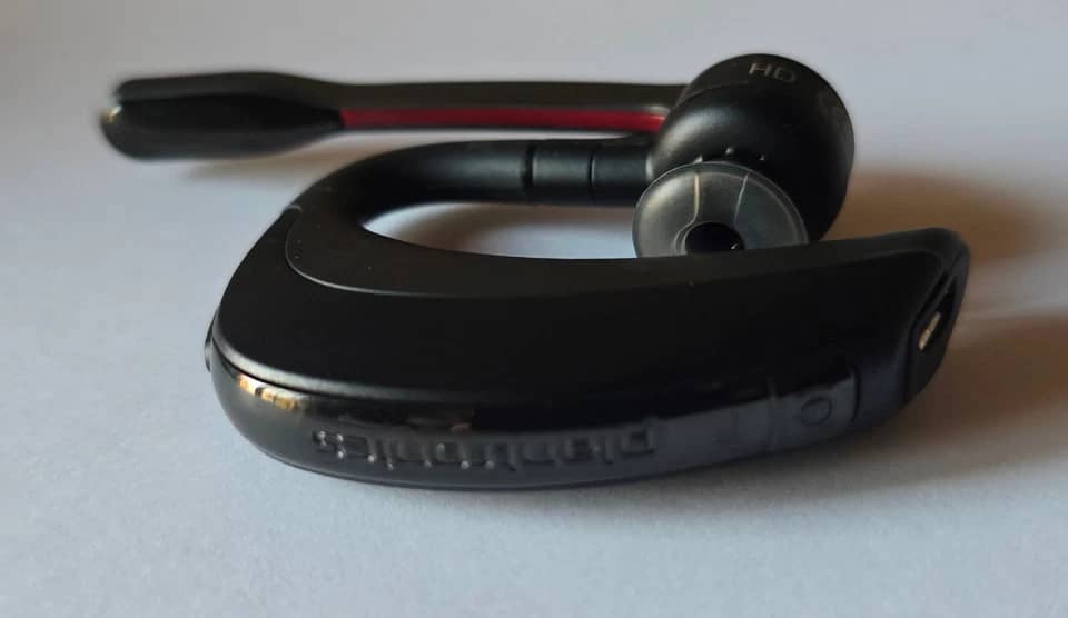 Plantronics Voyager PRO Headphones & Earbuds Black New
