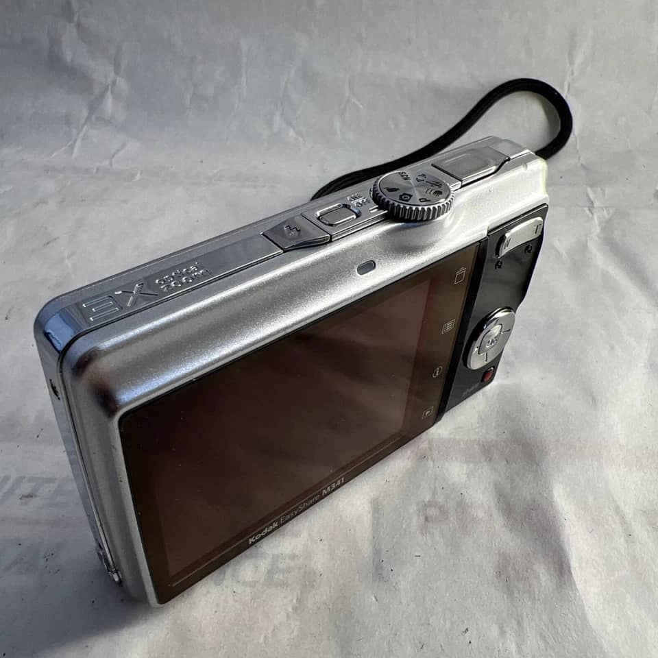 Kodak m341 Digital Cameras Red New Body Only