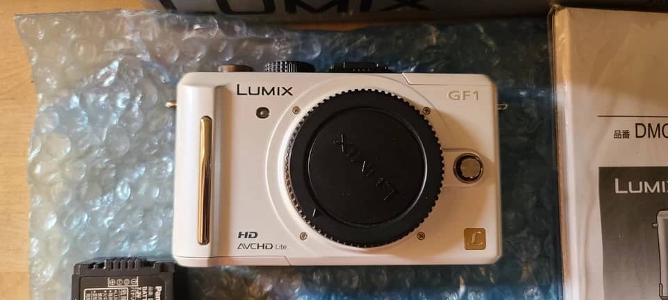 Panasonic LUMIX GF1 Digital Cameras Black New Body Only