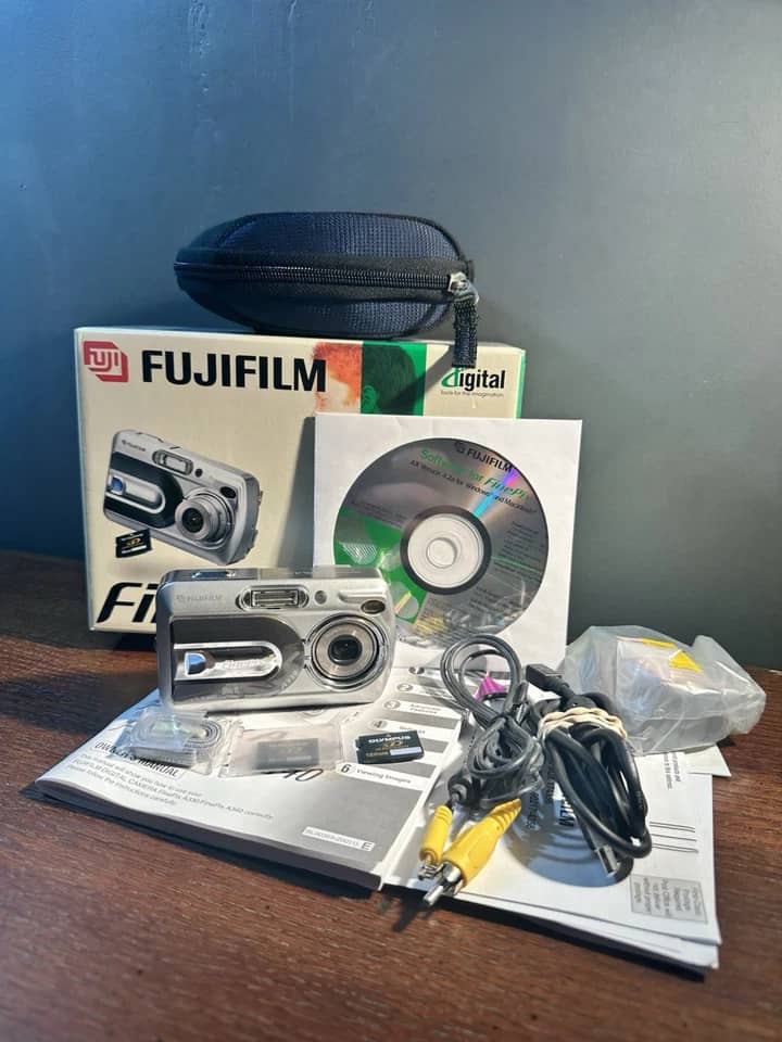 Fujifilm FinePix A330 Digital Cameras Silver Used - Good Body Only