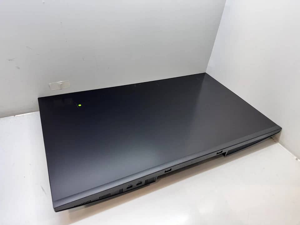 Dell P3223QE Monitors