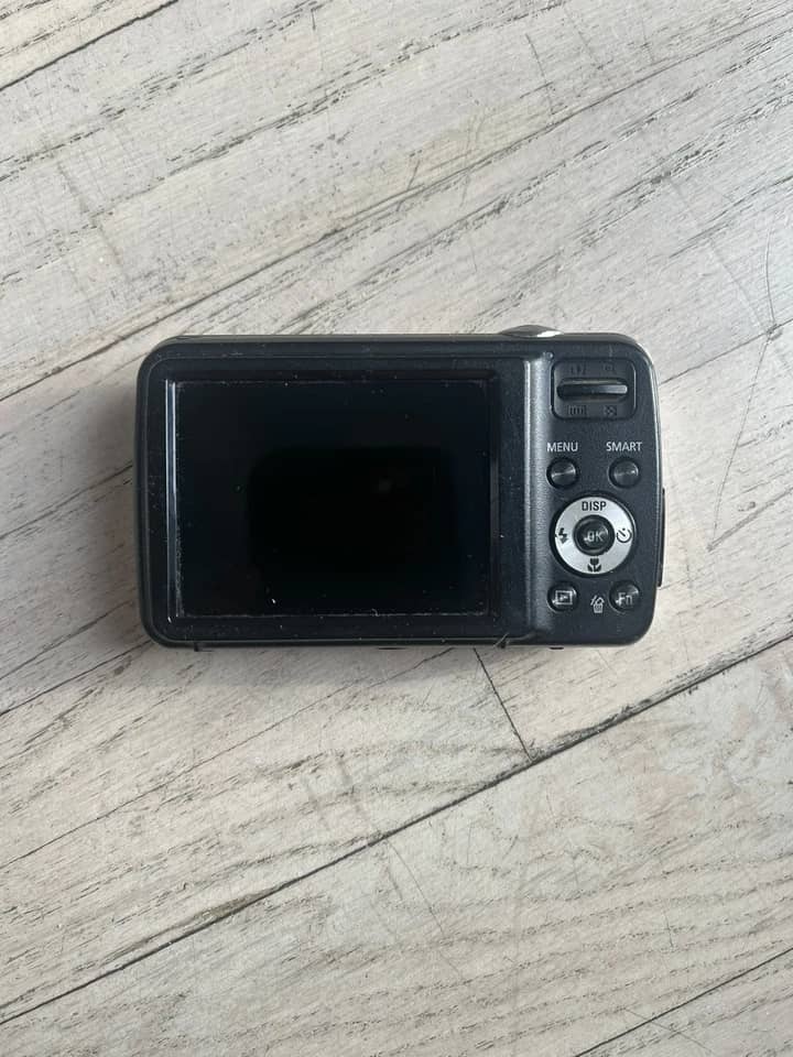Samsung PL20 Digital Cameras Red Open-Box Excellent Body Only