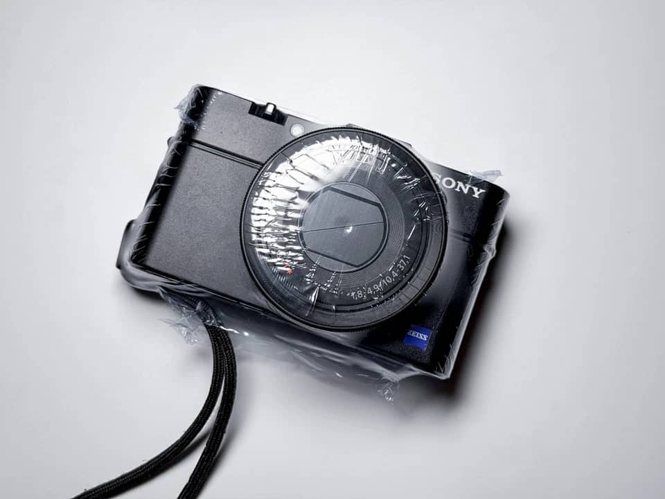 Sony Cyber-shot DSC-RX100 Digital Cameras Black New Body Only