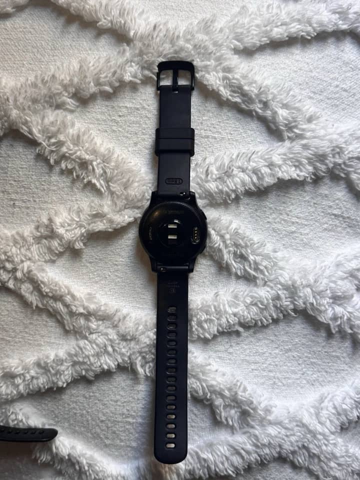 Garmin vivoactive 4S Smartwatches Silver/Gray 40mm New