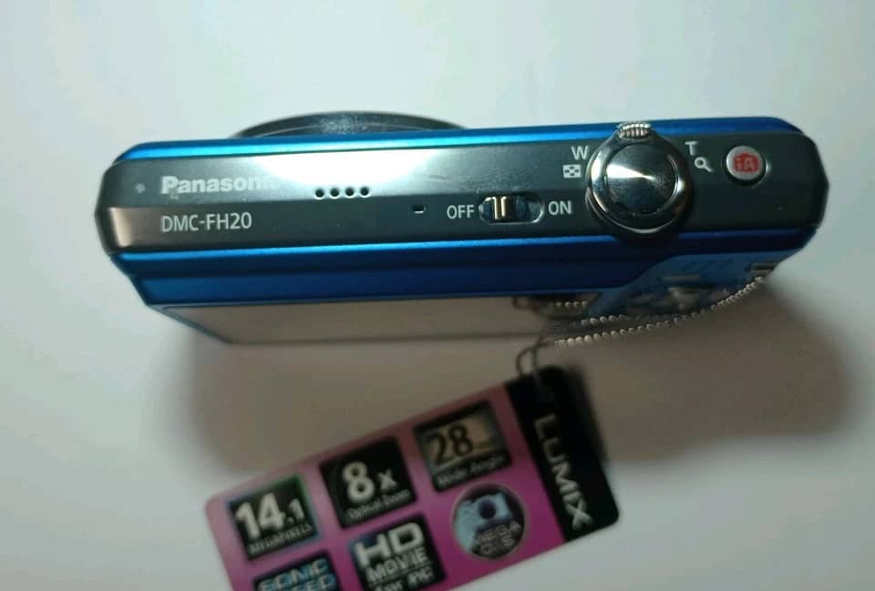 Panasonic LUMIX FH20 Digital Cameras Red New Body Only