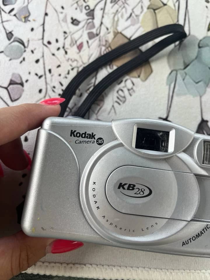 Kodak EasyShare CX6200 Digital Cameras Silver New Body Only
