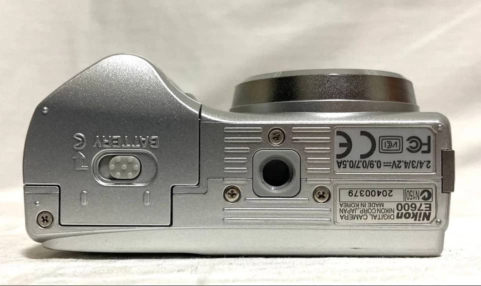 Nikon COOLPIX 7600 Digital Cameras Silver New Body Only