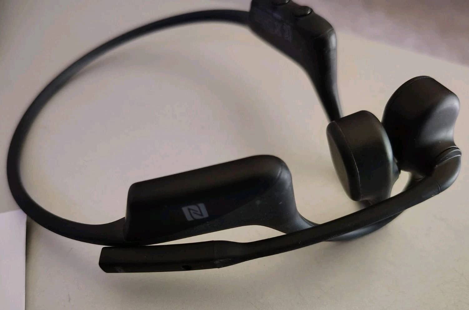 Shokz Opencomm C102 Headphones & Earbuds Black Used - Good